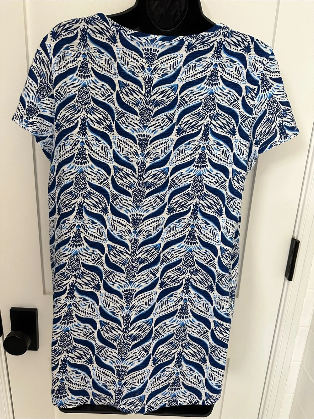 Lilly Pulitzer Etta Mermaid’s Tail Blue and White V-Neck Short Sleeve Tee - Picture 6 of 7